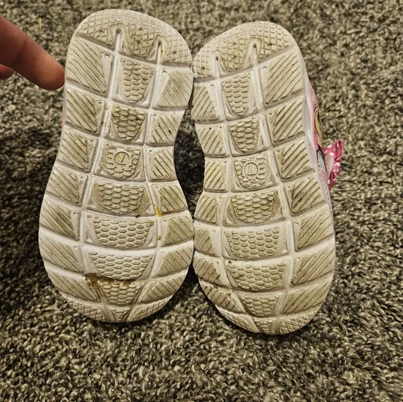 Minnie Mouse Toddler Sneakers - Picture 5 of 5